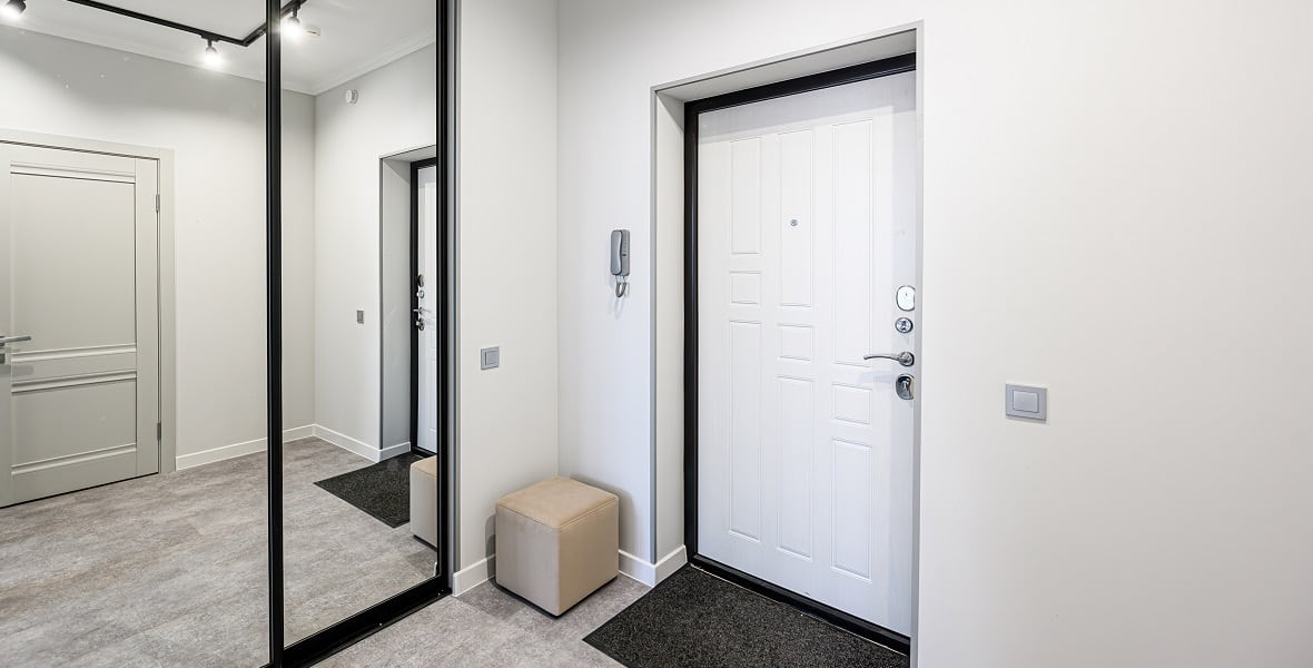 Какой размер входной двери в квартиру выбрать